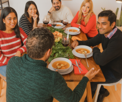 VibeIt - Meet New People Over Dinner Real people. Real vibes. Real connections.